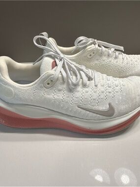 Nike Women's Infinity Run/Infinityrn 4